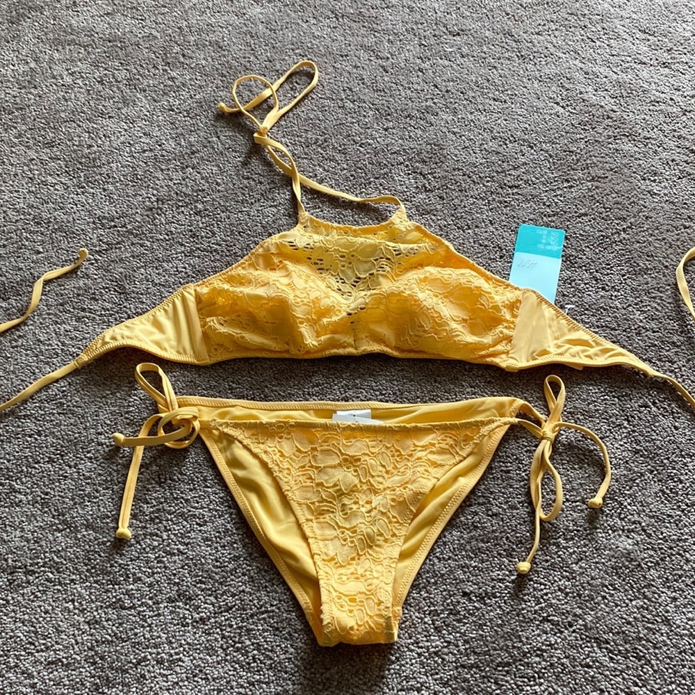 H&M Yellow Lace Bikini Set Halter Top Tie Side Bottom Swim SIZE 6/10